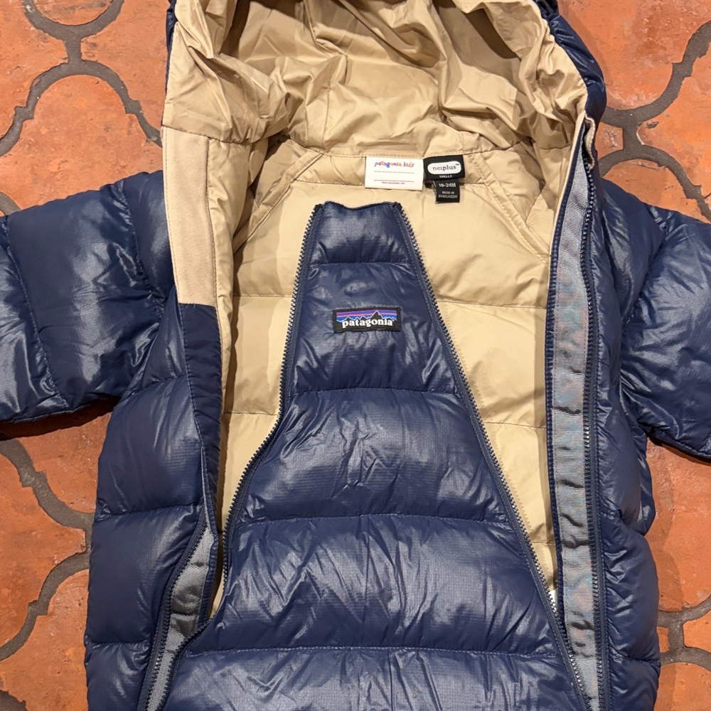Patagonia Infant hooded Blue Snowsuit Size 18-24 months